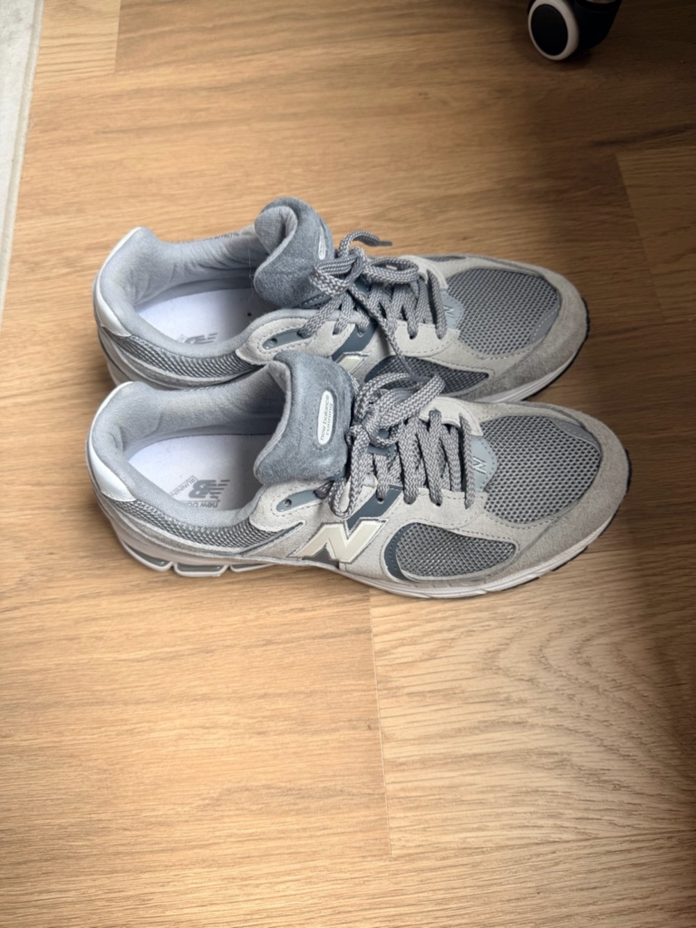 New Balance Light Gray Mesh & Suede Sneakers - Picture 2 of 4
